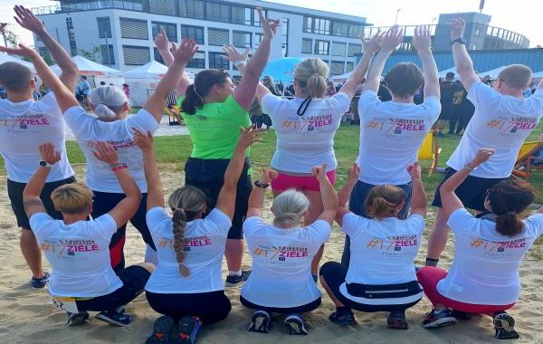Laufteam Parkhotel Oberhausen mit Rückenansicht 17 Ziele T-Shirt